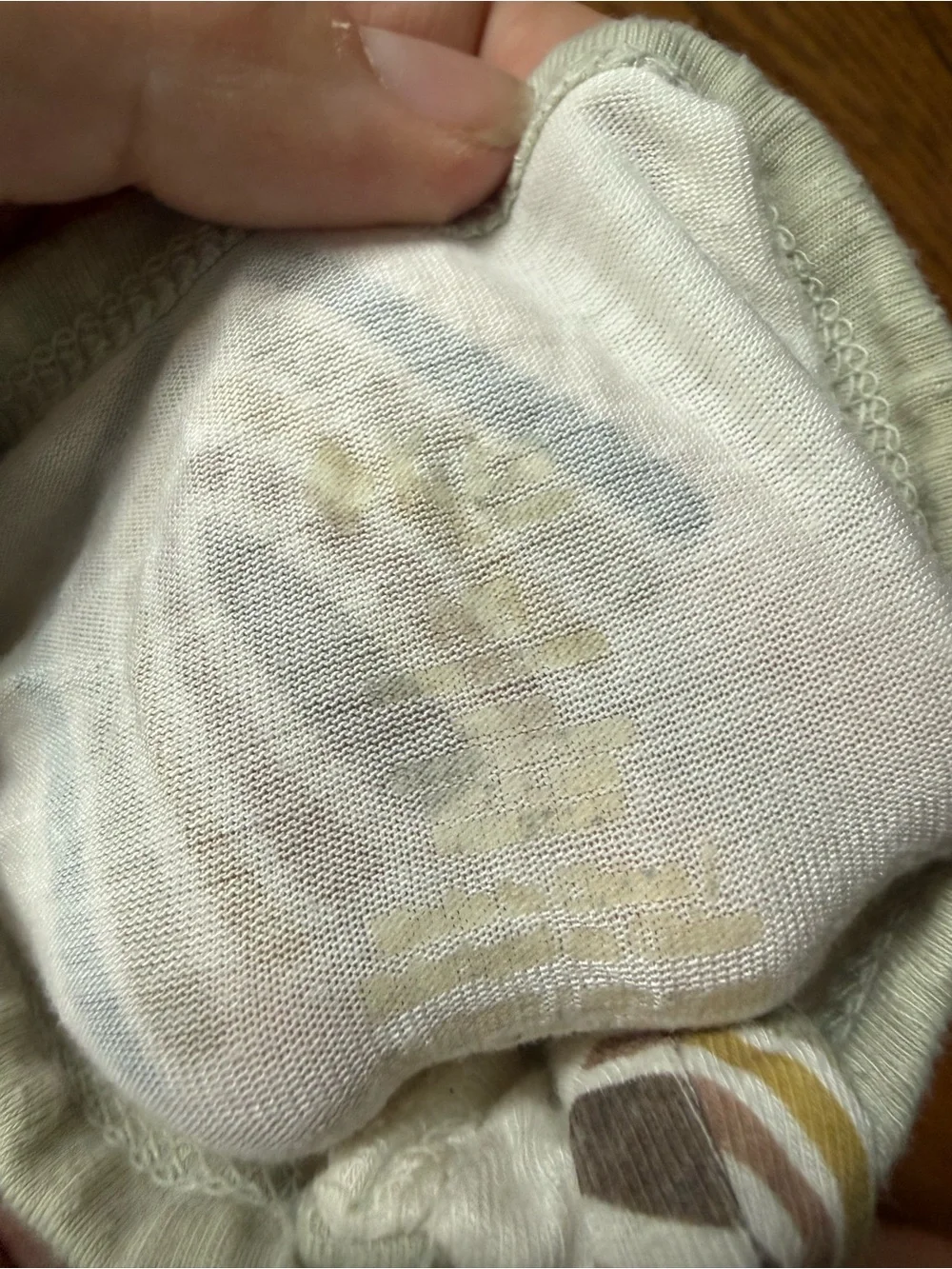 Kyte BABY White Footed Rainbow Print Pajamas - Size Newborn